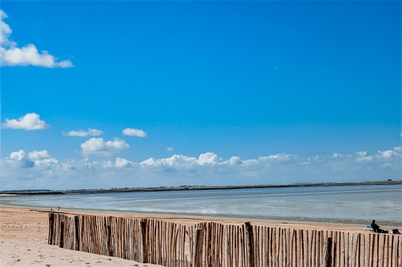 Hôtel Le Rivage vue sur mer - LOGIS - Châtelaillon-plage Buitenkant foto