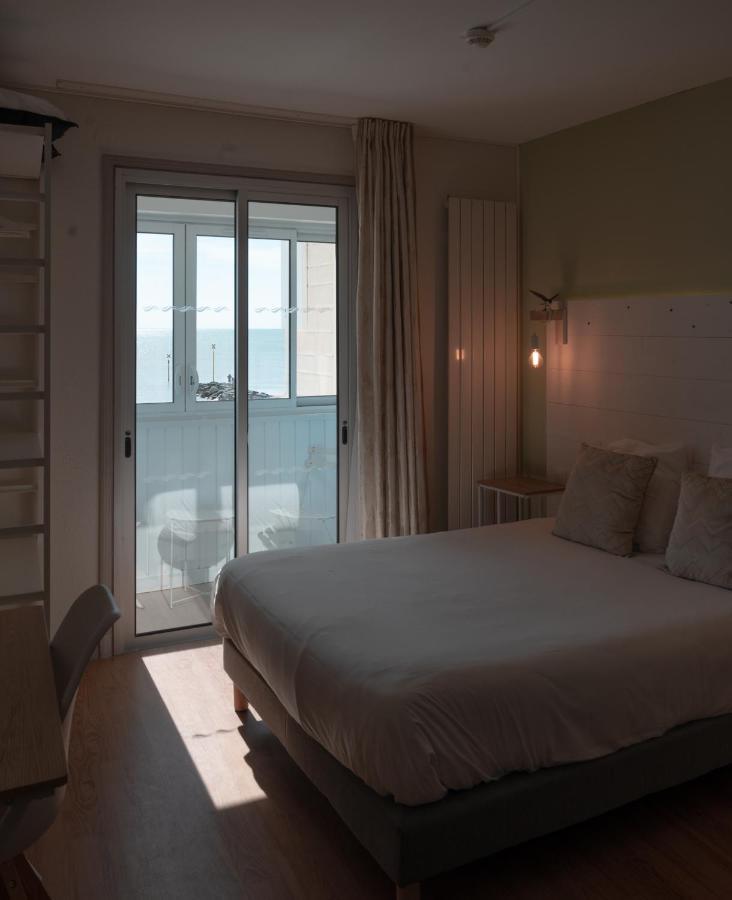 Hôtel Le Rivage vue sur mer - LOGIS - Châtelaillon-plage Buitenkant foto