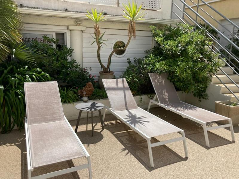 Hôtel Le Rivage vue sur mer - LOGIS - Châtelaillon-plage Buitenkant foto