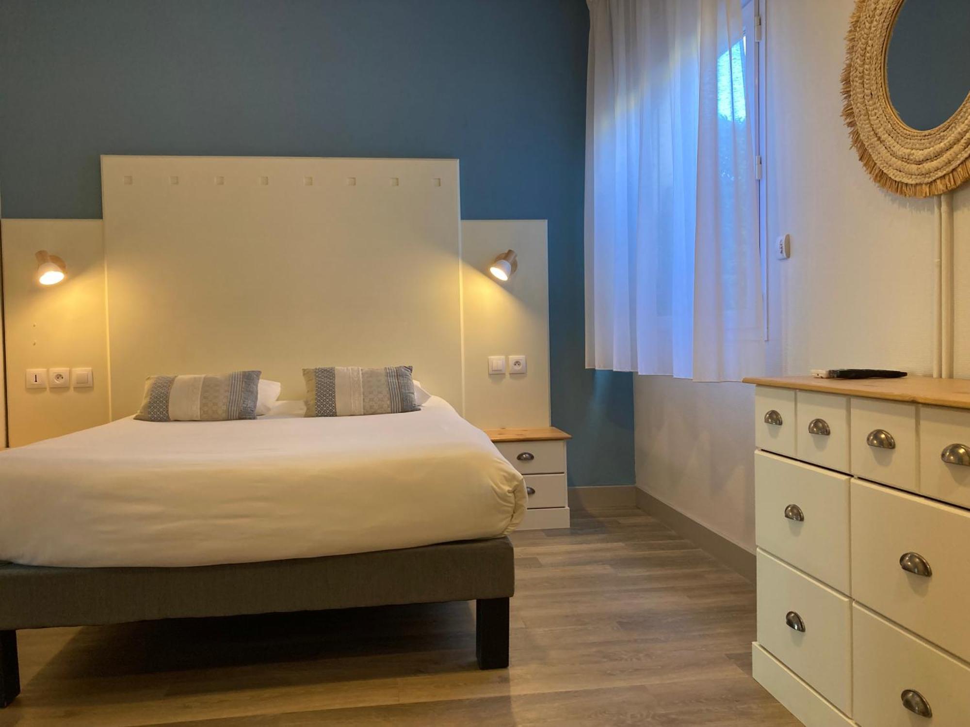 Hôtel Le Rivage vue sur mer - LOGIS - Châtelaillon-plage Buitenkant foto